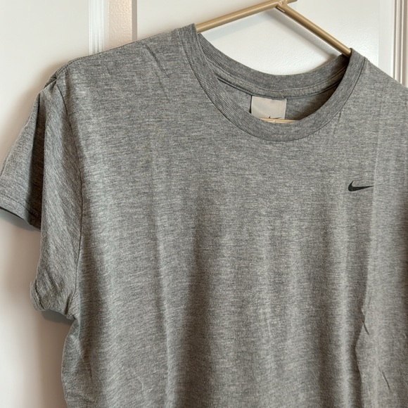 Nike Tee - Picture 3 of 5